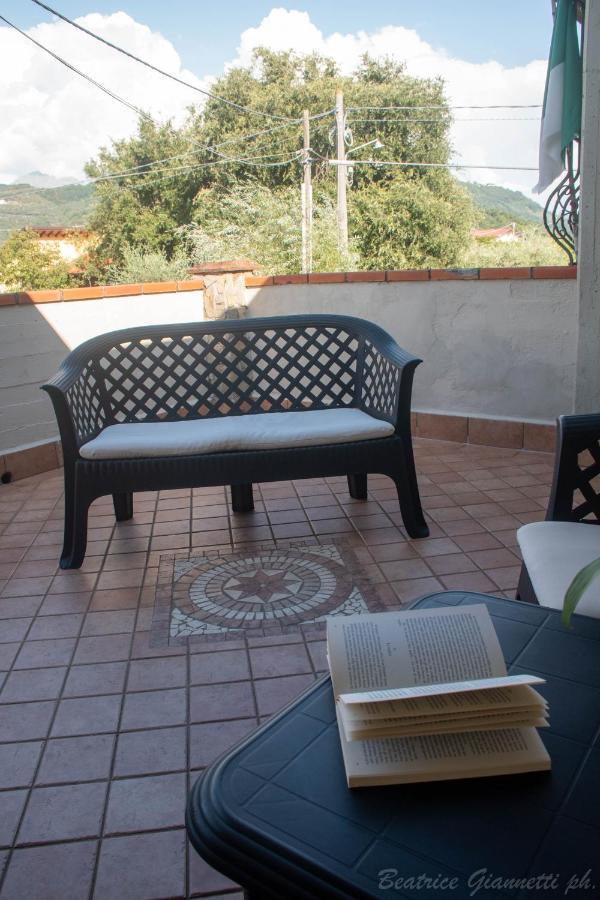 Appartamento Per Vacanze Domus Lunae Luni Exterior foto
